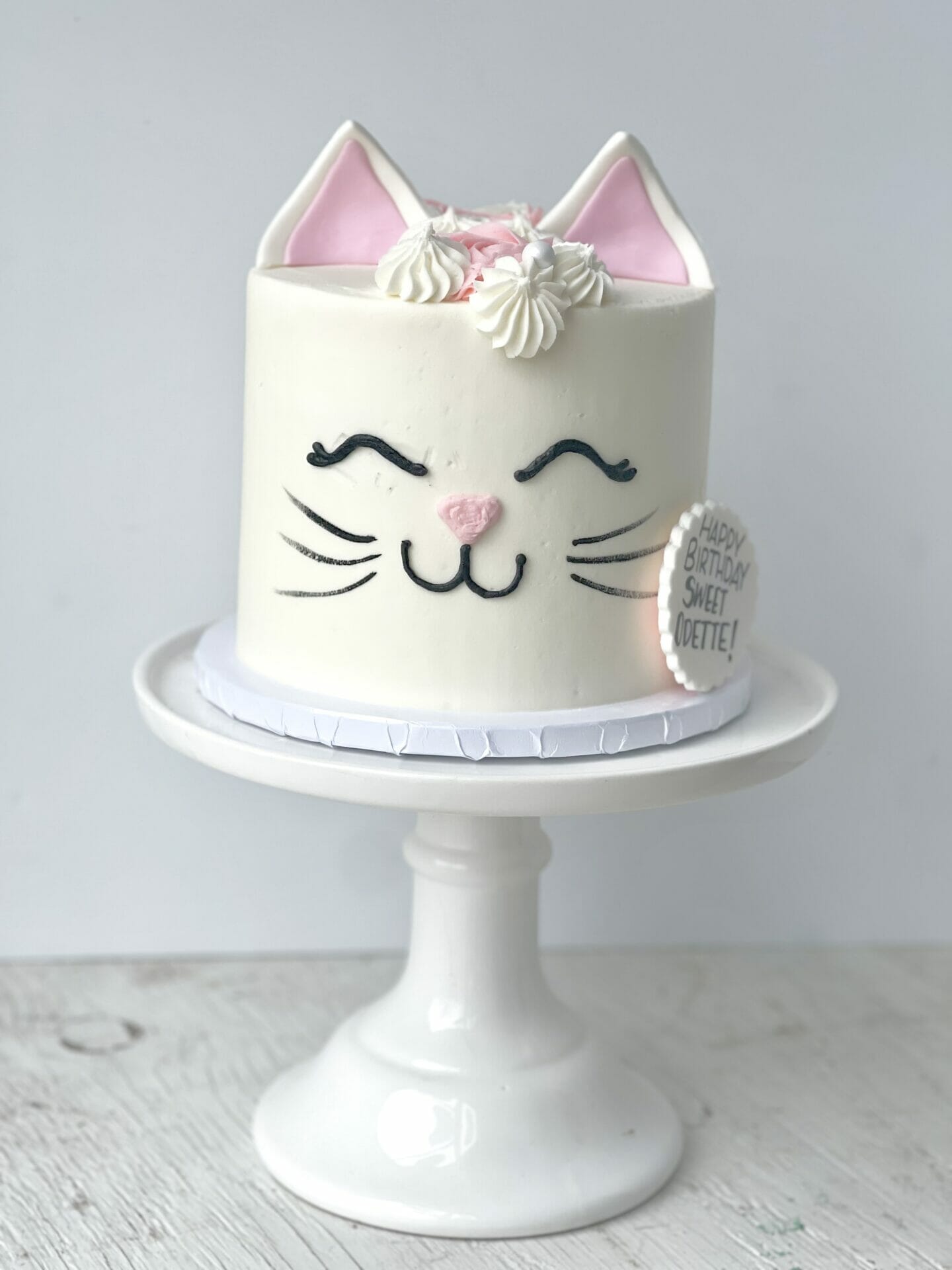 Kawaii Catcake. Cupcake Cat. Cat-cake.