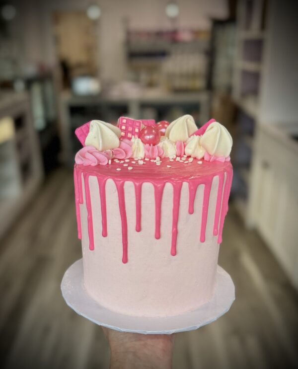 Forever Young Cake - Image 3