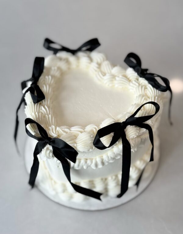Vintage Heart Cake - Image 2